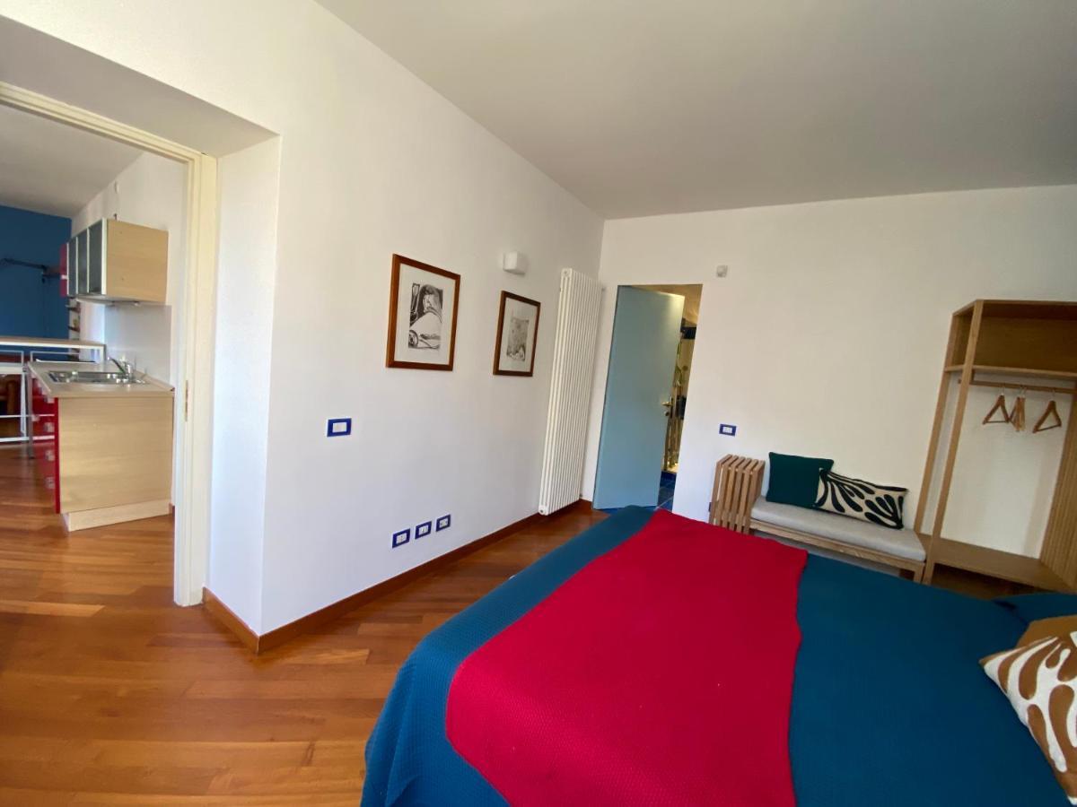 La Porta Azzurra - Casa Vacanze Como Eksteriør bilde